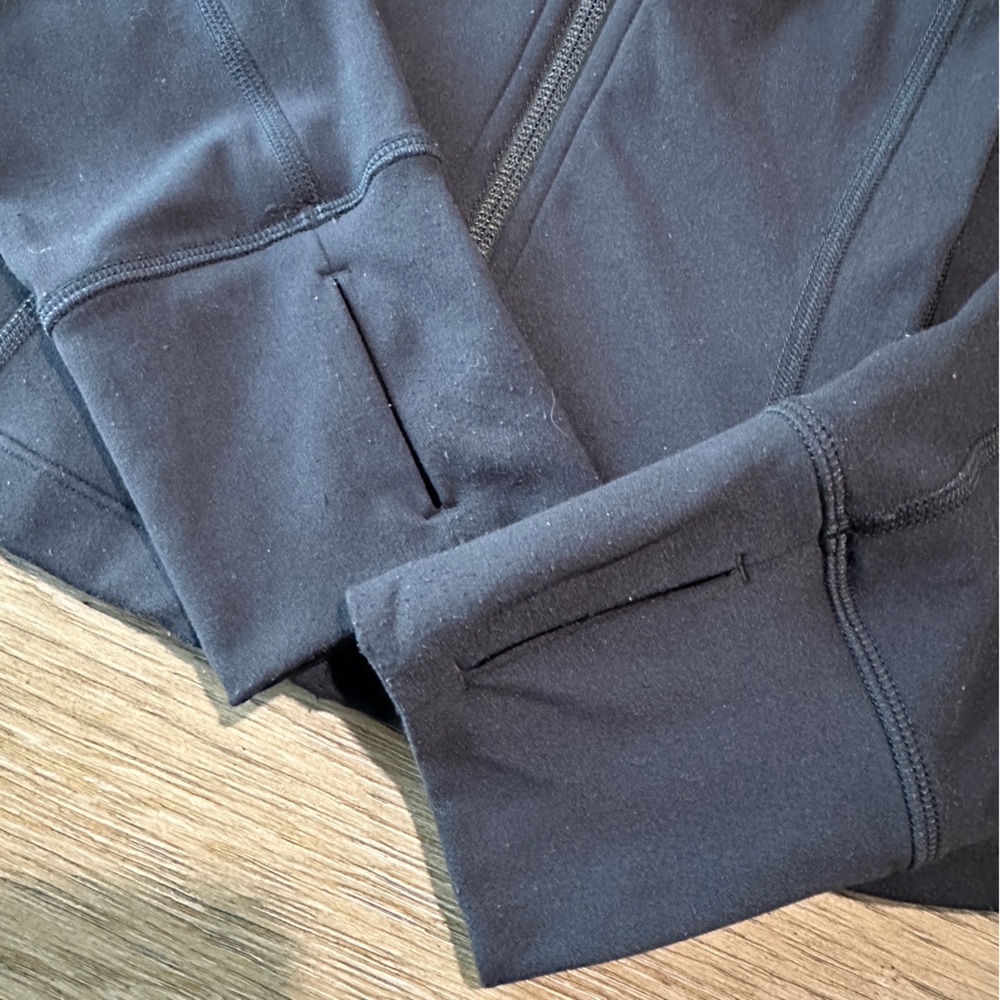 Southern Athletica Cropped Contour Jacket in Black Size 2 - Picture 7 of 13